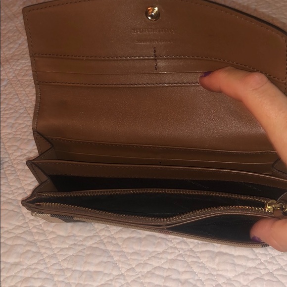 Authentic Burberry Medium Banner wallet - Picture 3 of 5
